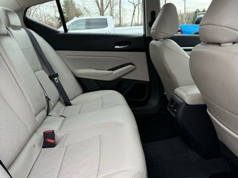 Used 2024 Nissan Altima 2.5 SL image 21