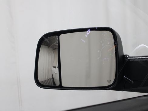 Used 2019 RAM 2500 Big Horn AWD/4WD image 9
