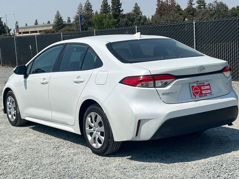 Used 2025 Toyota Corolla LE FWD image 7