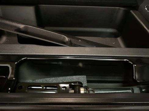 Used 2025 Jeep Wrangler Unlimited Sahara w/ Safety Group AWD/4WD image 79