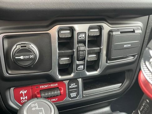 New 2025 Jeep Wrangler Unlimited Rubicon image 37