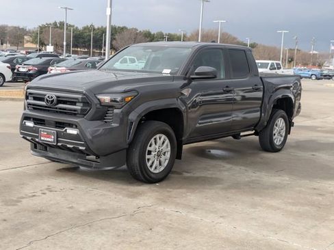 Used 2024 Toyota Tacoma SR5 image 11