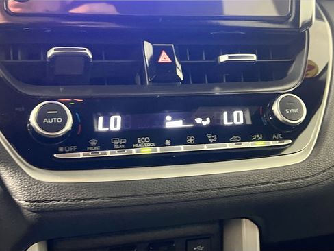 Used 2024 Toyota Corolla Cross XSE image 26