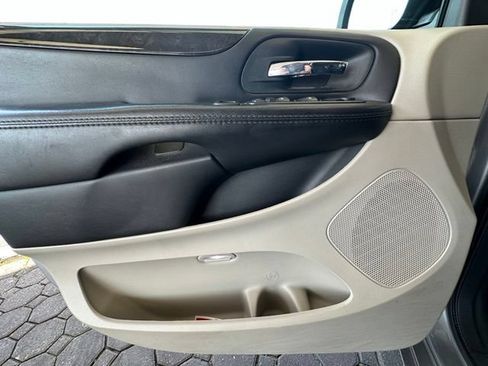 Used 2015 Dodge Grand Caravan SE w/ Quick Order Package 29E SE FWD image 14