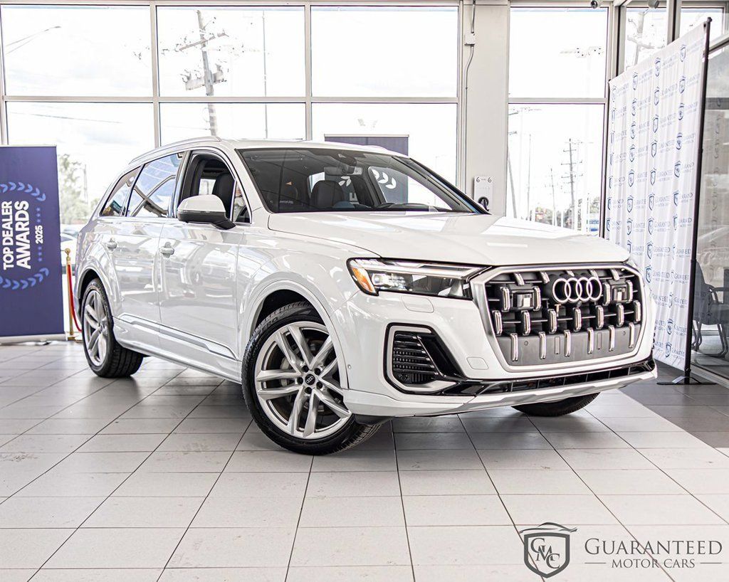 Used 2025 Audi Q7 3.0T Premium Plus w/ Premium Plus Package AWD/4WD image 3