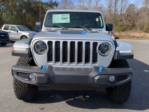 New 2023 Jeep Wrangler Unlimited Rubicon 4xe w/ Cold Weather Group AWD/4WD image 9