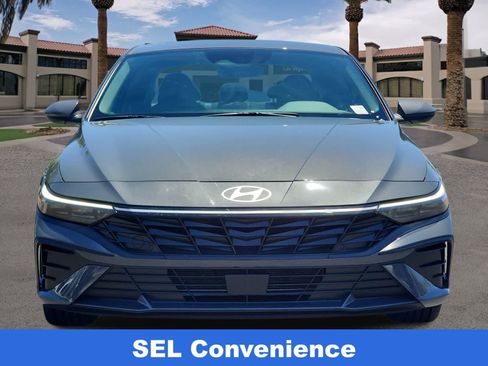 Certified 2025 Hyundai Elantra SEL FWD image 3