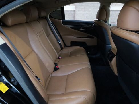 Used 2013 Lexus LS 460 4dr Sedan AWD image 24