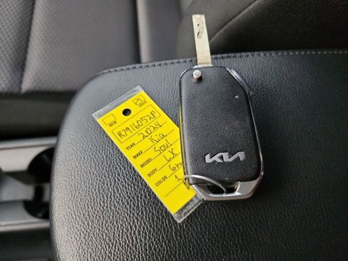 Used 2024 Kia Soul LX w/ Option Group 015 image 39