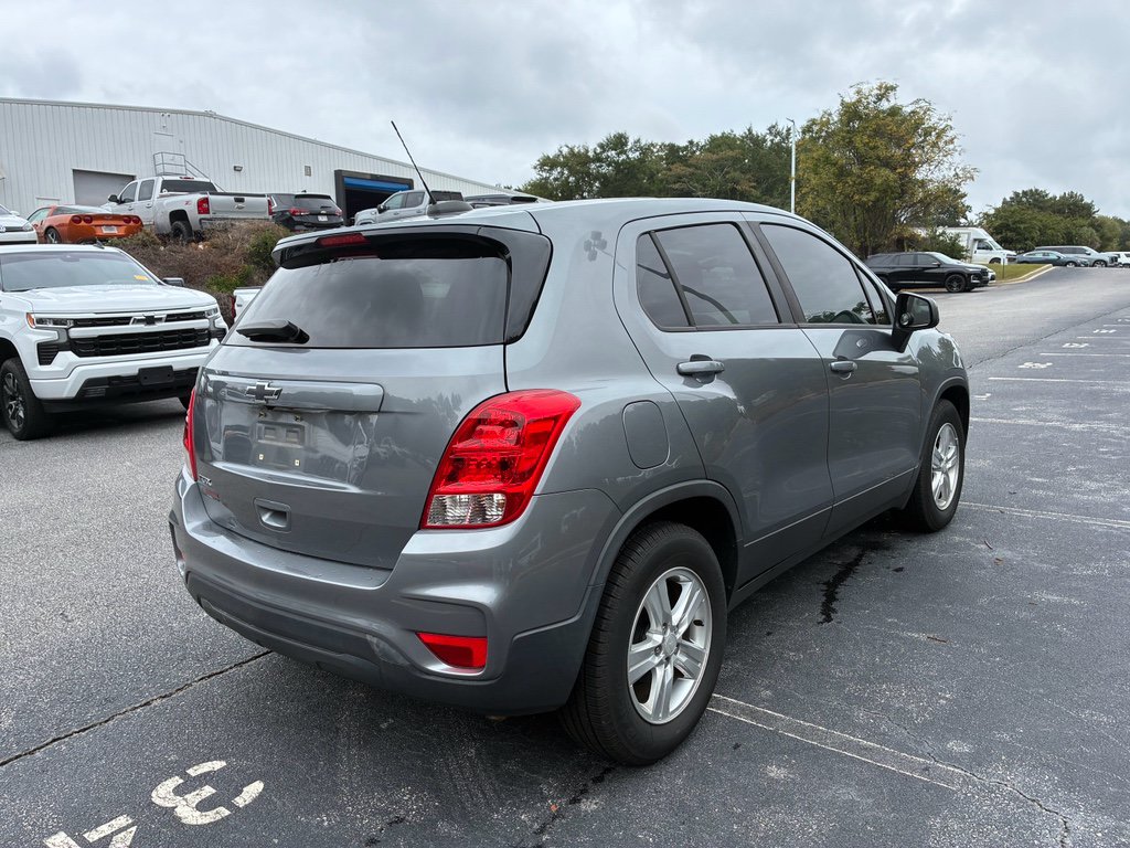 Used 2020 Chevrolet Trax LS w/ Tint and Cruise Package FWD image 5