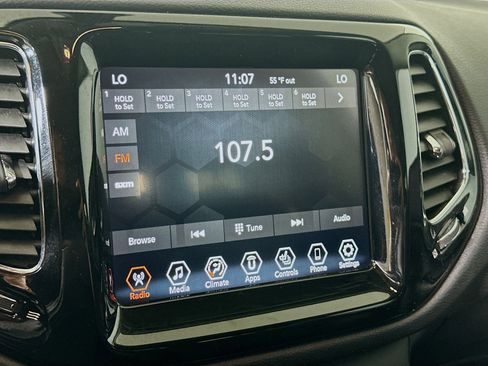 Used 2019 Jeep Compass Limited image 19