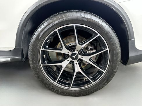 Certified 2022 Mercedes-Benz GLC 43 AMG 4MATIC image 30
