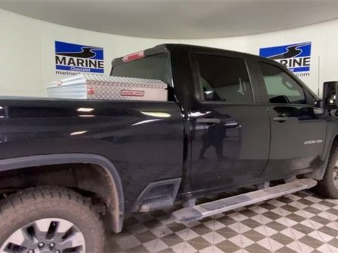 Used 2024 Chevrolet Silverado 2500 Custom w/ Custom Value Package image 2