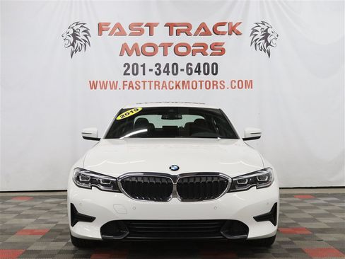 Used 2019 BMW 330i xDrive Sedan w/ Convenience Package AWD/4WD image 2