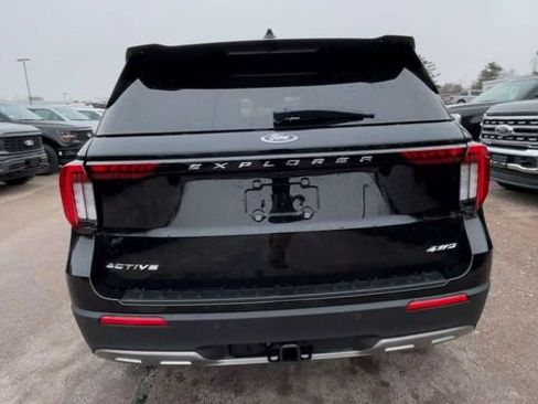 New 2026 Ford Explorer Active w/ Active Comfort Package image 3