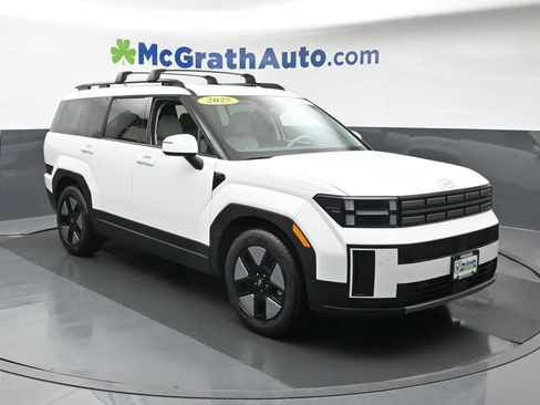 Used 2025 Hyundai Santa Fe SEL image 2