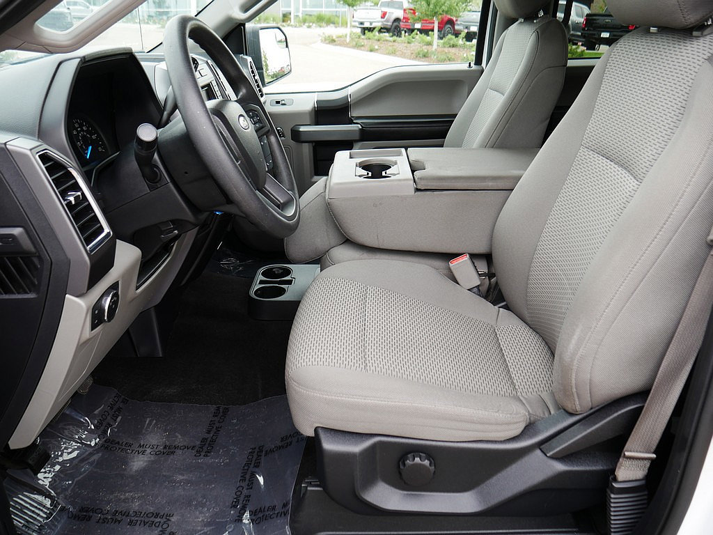 Used 2016 Ford F150 XLT AWD/4WD image 11