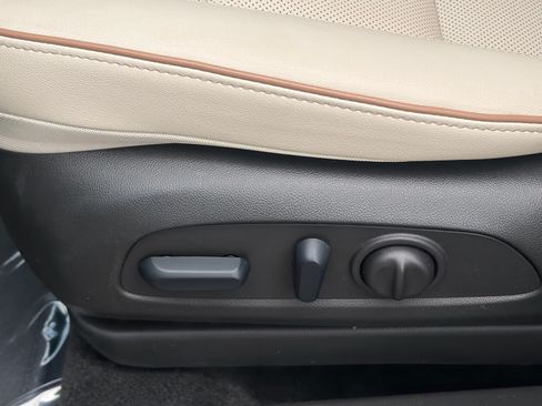 Used 2024 Buick Encore GX Avenir w/ Avenir Technology Package FWD image 13