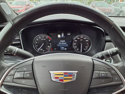 Used 2023 Cadillac XT5 Premium Luxury w/ LPO, Floor Liner Package AWD/4WD image 20