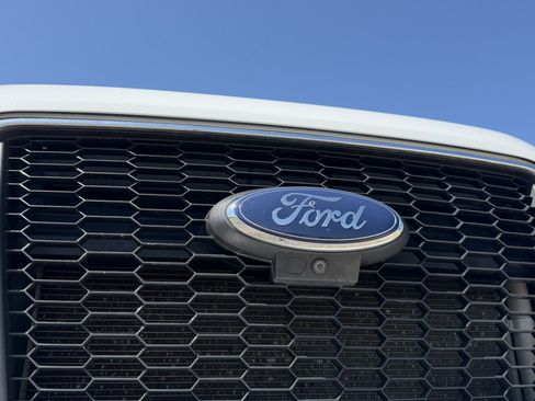 Certified 2023 Ford Transit 350 XLT RWD image 14