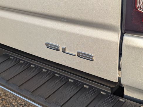 Used 2021 GMC Sierra 1500 SLE AWD/4WD image 7