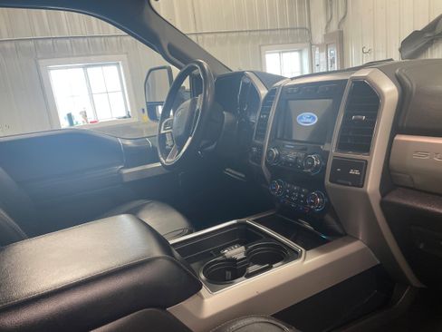 Used 2020 Ford F250 Lariat w/ Lariat Ultimate Package image 34