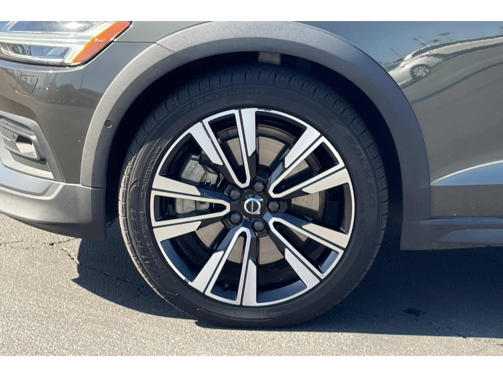 Used 2022 Volvo V60 T5 Cross Country w/ Advanced Package AWD/4WD image 10
