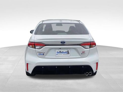 Used 2025 Toyota Corolla SE FWD image 9