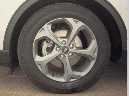 Used 2025 Ford Escape ST-Line w/ Equipment Group 301A image 7