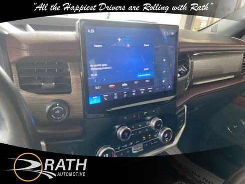 Used 2023 Ford Expedition Limited image 14