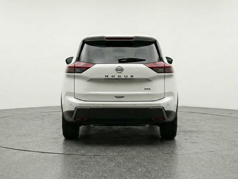 Used 2025 Nissan Rogue SV AWD/4WD image 7