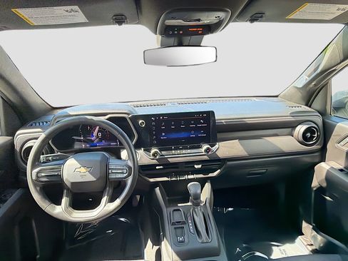 Used 2023 Chevrolet Colorado W/T image 15