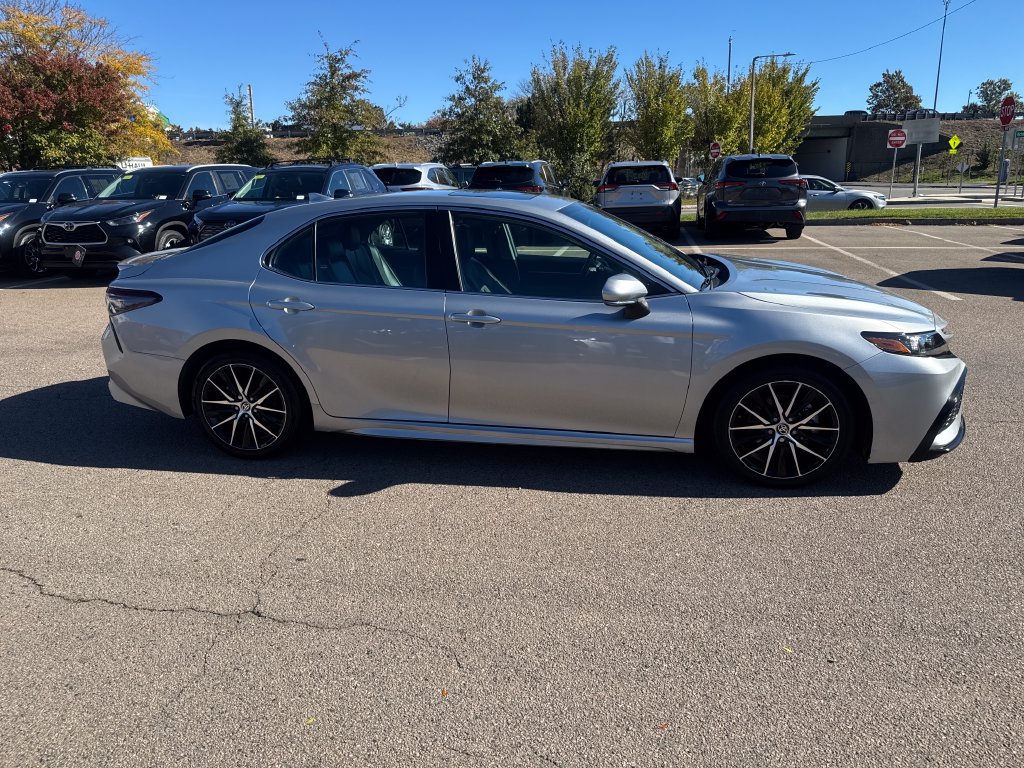 Used 2024 Toyota Camry SE w/ Cold Weather Package AWD/4WD image 8