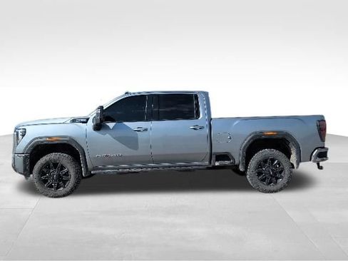 Used 2024 GMC Sierra 2500 AT4 w/ Technology Package AWD/4WD image 7