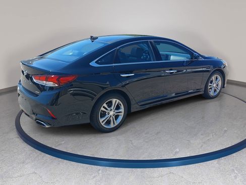 Used 2019 Hyundai Sonata Limited w/ Ultimate Package 04 FWD image 5