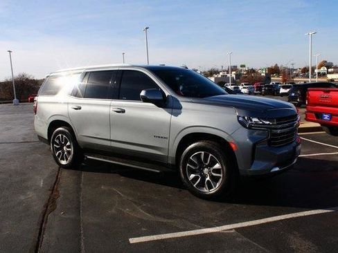 Used 2023 Chevrolet Tahoe LT w/ Luxury Package image 6