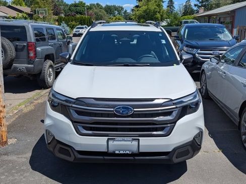 Used 2025 Subaru Forester Limited w/ Popular Package #1 AWD/4WD image 10