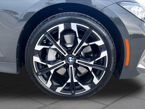 Used 2025 BMW 330i Sedan w/ Premium Package RWD image 10
