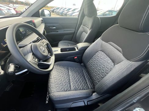 New 2026 Nissan Kicks SV w/ SV Premium Package image 10