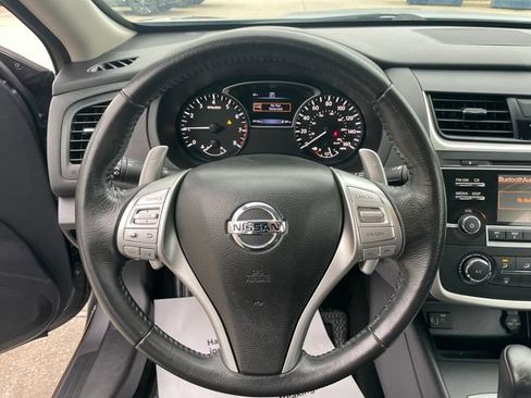 Used 2017 Nissan Altima 2.5 SR w/ LED Appearance Package FWD image 41