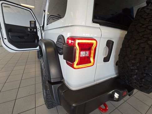 Used 2022 Jeep Wrangler Rubicon w/ LED Lighting Group AWD/4WD image 29