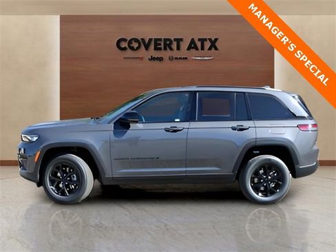 New 2025 Jeep Grand Cherokee Altitude image 2