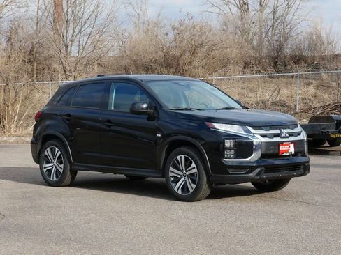 Used 2025 Mitsubishi Outlander Sport ES image 1