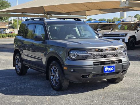 Used 2024 Ford Bronco Sport Badlands AWD/4WD image 3