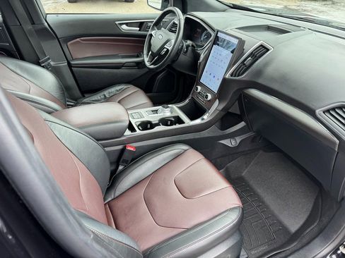 Used 2021 Ford Edge Titanium w/ Equipment Group 301A image 17