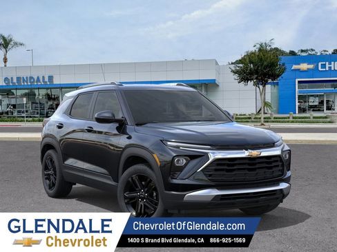 New 2026 Chevrolet TrailBlazer LT w/ Midnight Edition FWD image 7