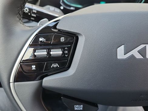 New 2026 Kia Niro EX w/ EX Premium Package FWD image 17