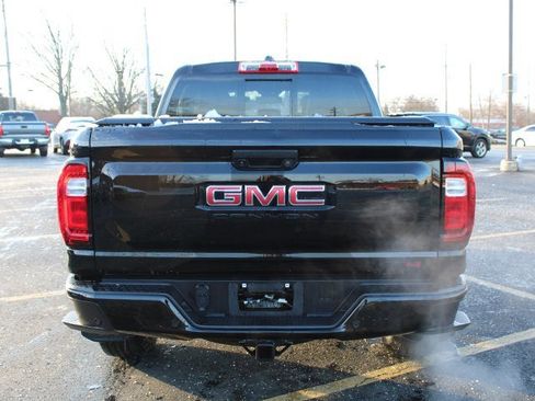 Used 2024 GMC Canyon AT4 w/ AT4 Premium Package image 6