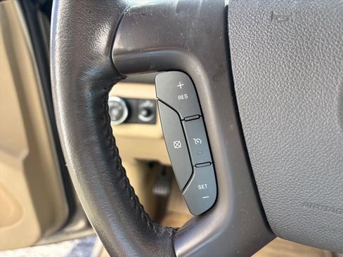 Used 2011 Buick Enclave CXL image 16