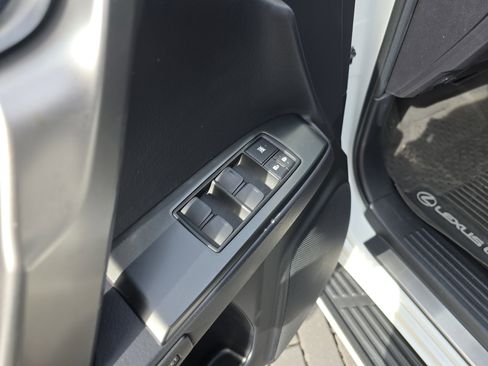 Used 2023 Lexus GX 460 Luxury w/ Accessory Package image 13